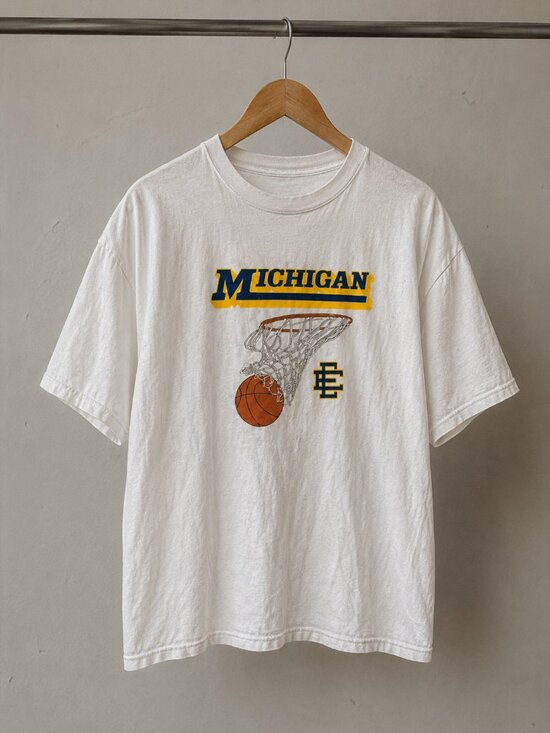 Eric Emanuel Tops - Michigan Wolverines Basketball Graphic T-Shirt White NCAA College Sports Tee Men